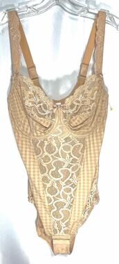 PrimaDonna Size L ? Lt Brown Lace Paneled Designer Body Briefer